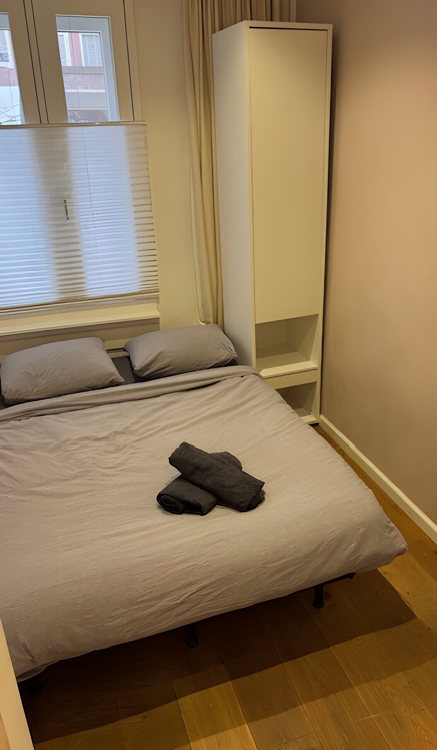 2 bedrooms, iron/ironing board, travel crib, free WiFi