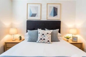 3 chambres, fer et planche Ă repasser, Wi-Fi, draps fournis