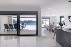 Deluxe Villa, Garden View | Living area | Table tennis, toys - Luxury Villa Podversie with pool (Debeljak)