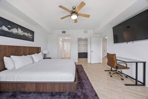 3 bedrooms, desk, iron/ironing board, travel crib