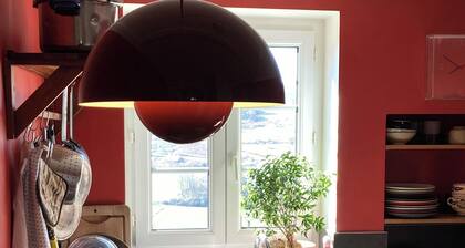 Charmante maison en pierres dorées avec piscine. Animaux de compagnie acceptés !