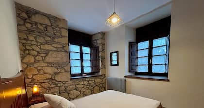 Rural apartment at the gates of Muniellos with mountain views