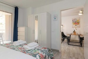 2 bedrooms, iron/ironing board, WiFi, bed sheets - Castle Harbour 36 - Two Bed (Los Cristianos)