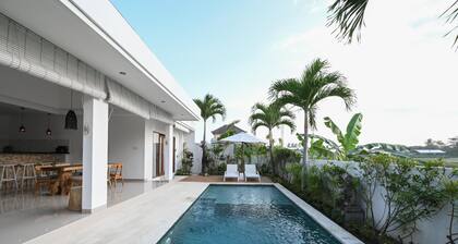 Charming 2-bedroom house with AC, WiFi in wonderful Bali