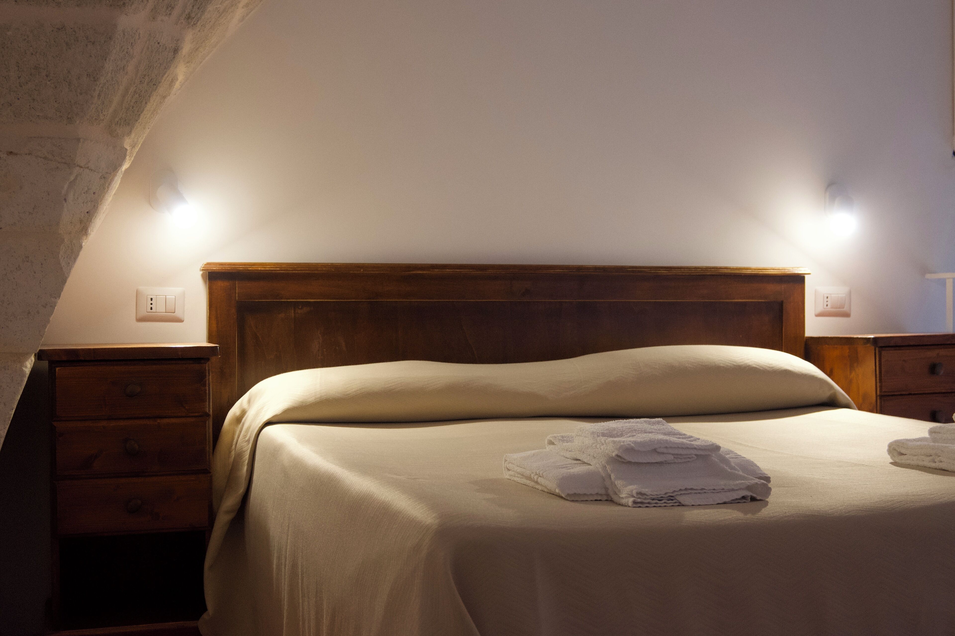 Deluxe Room | Rollaway beds, free WiFi, bed sheets