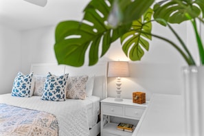 1 bedroom, desk, iron/ironing board, WiFi