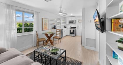 541 SeaScape Cottage · Walk2Beach
