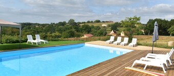 Family Farmhouse with Pool Sleeps 8 near Sarlat