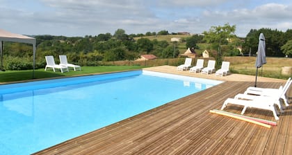 Family Farmhouse with Pool Sleeps 8 near Sarlat