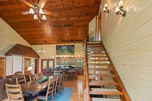 Dining - 4BR w/Incredible Views*Theater*Games*Hot Tub (Sevierville)