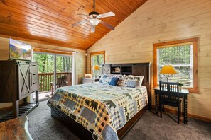 4 Schlafzimmer, Schreibtisch, Bügeleisen/Bügelbrett, Reisekinderbett