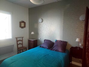 3 bedrooms, iron/ironing board, bed sheets - Seaside house with exceptional view of Paimpol bay (PLOUEZEC)