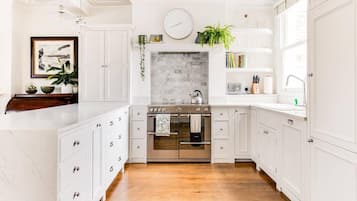Apartment | Private kitchen | Fridge, microwave, oven, stovetop