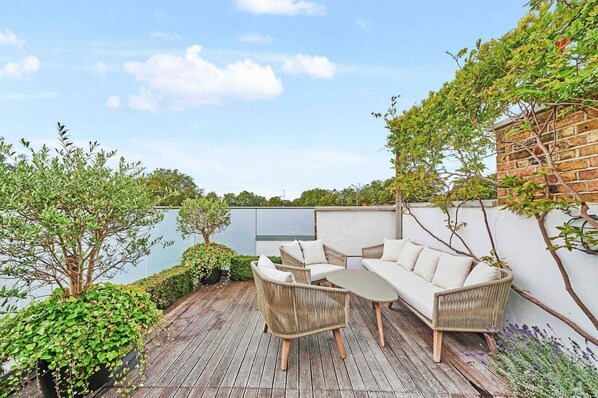 Apartment | Terrace/patio