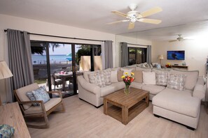 TV connectée, table de tennis de table, livres