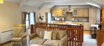 4 Swallowholm Cottage