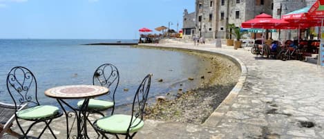 Apartment, 1 Schlafzimmer, Terrasse | Speisen im Freien