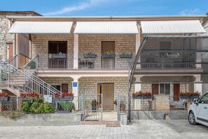 Apartment, 1 Bedroom, Patio | Front of property - Comfortable Apartment in Umag With Parking Space (Umag)