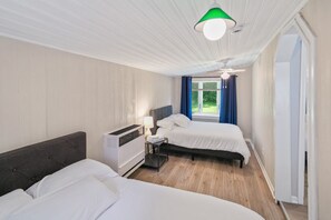 5 habitaciones, escritorio y tabla de planchar con plancha 