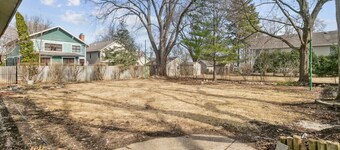 5 Bed Home w/ Big Yard & Front Porch by Navy Base