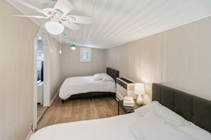 5 bedrooms, desk, iron/ironing board, travel cot