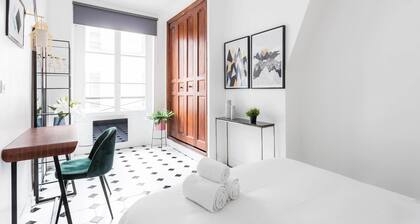 Appartement refait à neuf à 2 pas de République