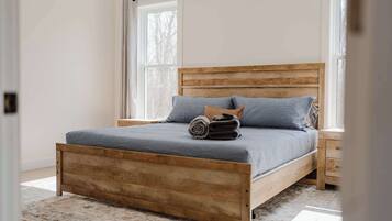 4 dormitorios, escritorio, wifi y ropa de cama