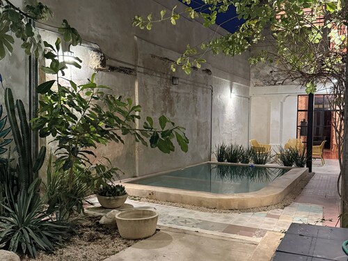 Casa con Piscina Nido Rosa
