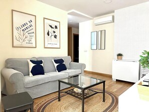 TV - Vivodomo | Free parking - New building, very quiet (Madrid)