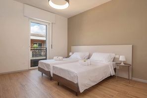 1 quarto, escrivaninha, Wi-Fi, roupa de cama