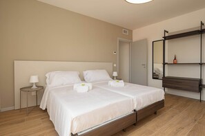 1 habitación, escritorio, wifi y ropa de cama