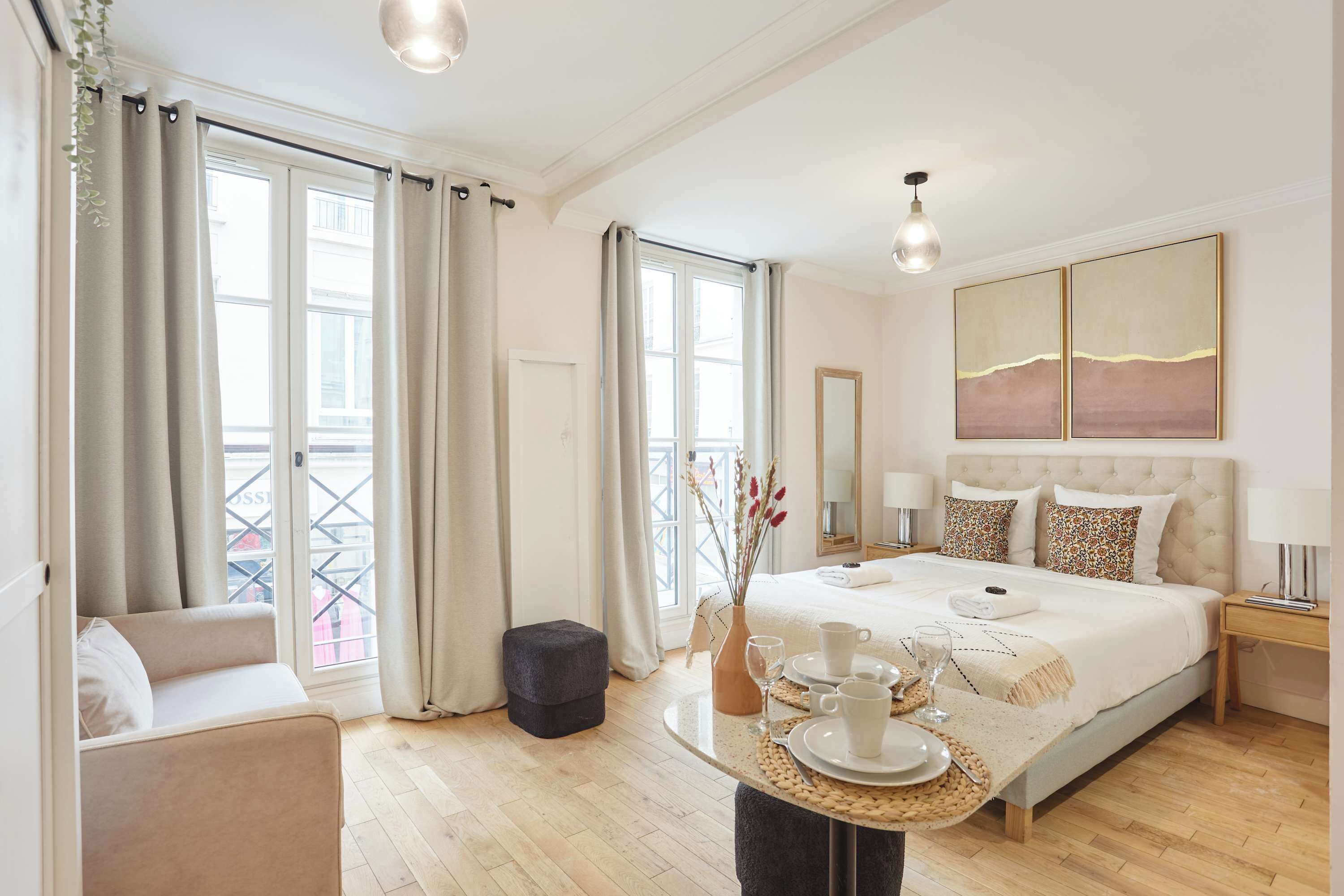 1 chambre, fer et planche à repasser, lit parapluie, Wi-Fi