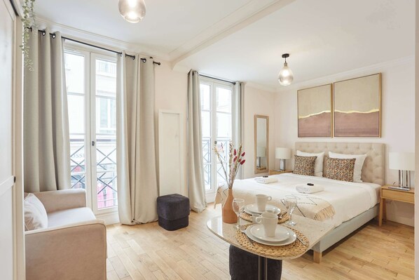 1 bedroom, iron/ironing board, travel crib, WiFi