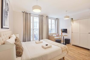 1 bedroom, iron/ironing board, travel crib, WiFi