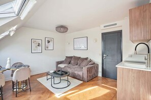 Smart TV, offices