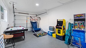 Games room - Fort Lauderdale Oasis: 4BR, Pool & Game Room (Fort Lauderdale)