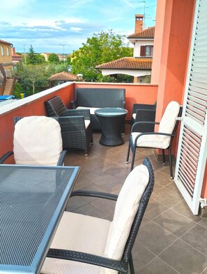 Apartamento, 2 habitaciones, balcón, vistas a la ciudad | Balcón