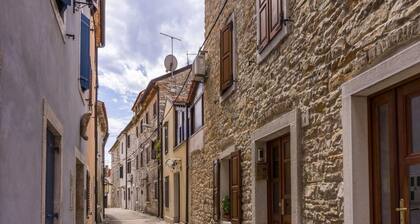 Charming Apartment in Umag With Balcony