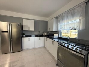 Fridge, microwave, oven, stovetop