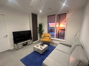 Apartment | Living area - 2 Bedroom Apartment - Sleeps 6 (Manchester)