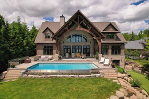 Outdoor pool, a heated pool - Luxury Kempenfelt Bay Estate w/ Infinity Pool | 1 Hr to Toronto (Skip Muskoka) (Oro Station)