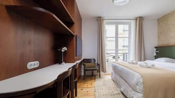 Escrivaninha, espaço de trabalho para notebook, quartos à prova de som