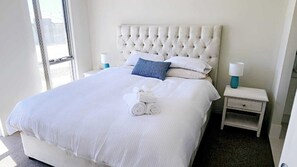 4 slaapkamers, een strijkplank/strijkijzer, wifi, beddengoed