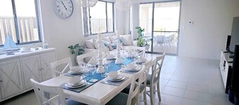 Eglinton Elegance - Hamptons Retreat