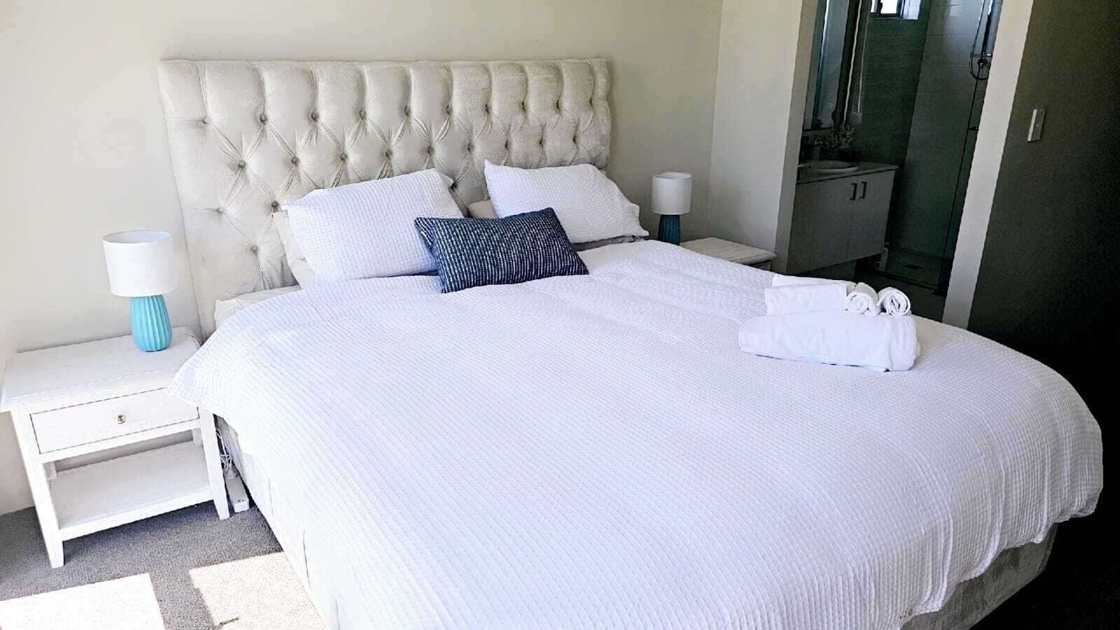 4 slaapkamers, een strijkplank/strijkijzer, wifi, beddengoed