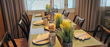 House, 4 Bedrooms, Sauna | Dining room