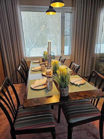 Casa, 4 quartos, sauna seca | Sala de jantar