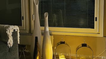 House, 4 Bedrooms, Sauna | Living room | Books