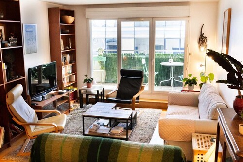 Comfortable family apartment ideally located for visiting Paris