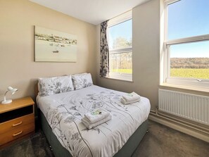 1 quarto, Wi-Fi de cortesia, roupa de cama
